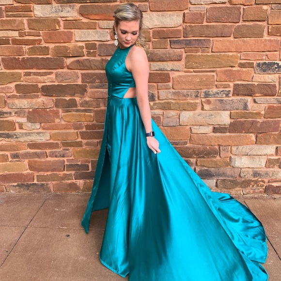 Sherri Hill Dresses & Skirts - Sherri Hill 52120